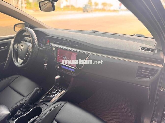 Toyota Corolla Altis 5 chỗ Tự động Xăng Đen