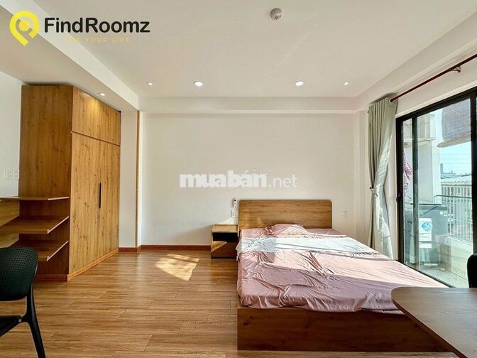 🌹Căn Hộ Dịch Vụ FUll Nội Thất, Ban Công, Rộng 40m2 ngay Phạm Văn Đồng