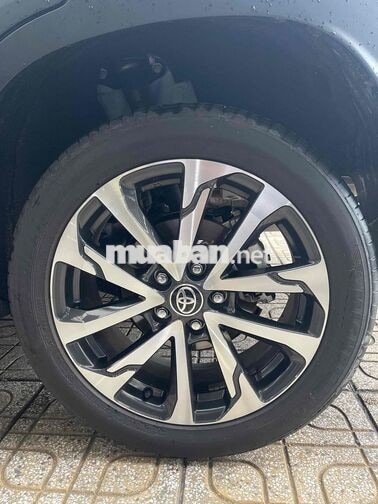 Toyota Corolla Cross 1.8V 2024 / Giá thương lượng