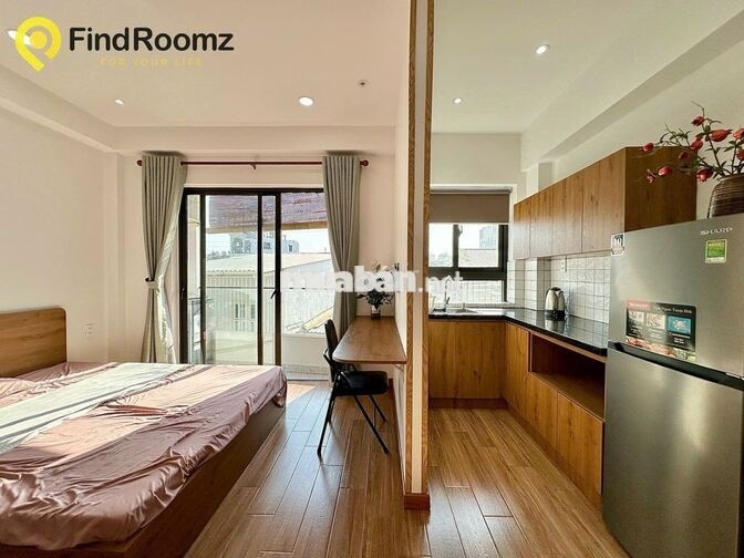 🌹Căn Hộ Dịch Vụ FUll Nội Thất, Ban Công, Rộng 40m2 ngay Phạm Văn Đồng