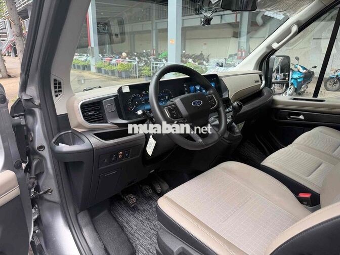 Ford Transit Premium 18 chỗ Zin 100% 👉🏻 Giá 9xx