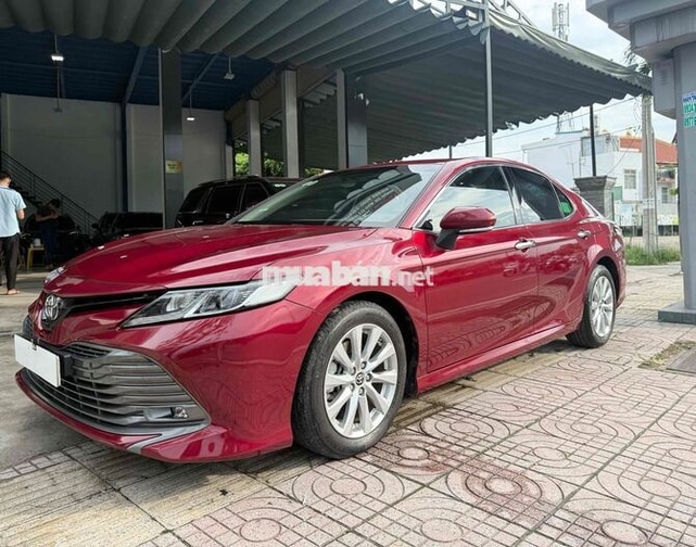 Toyota Camry 2.0G 2020 Đỏ 8000km