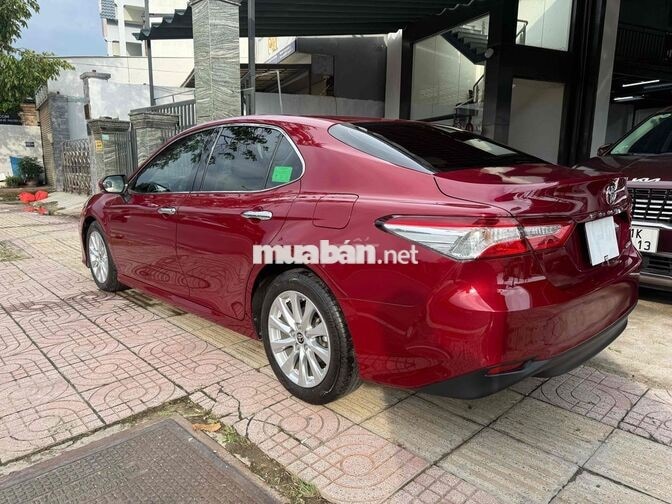 Toyota Camry 2.0G 2020 Đỏ 8000km