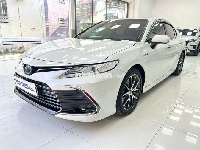 Toyota Camry 2.5 HEV Trắng 2022 Hybrid Thái Lan