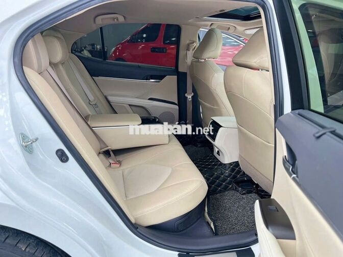 Toyota Camry 2.5 HEV Trắng 2022 Hybrid Thái Lan