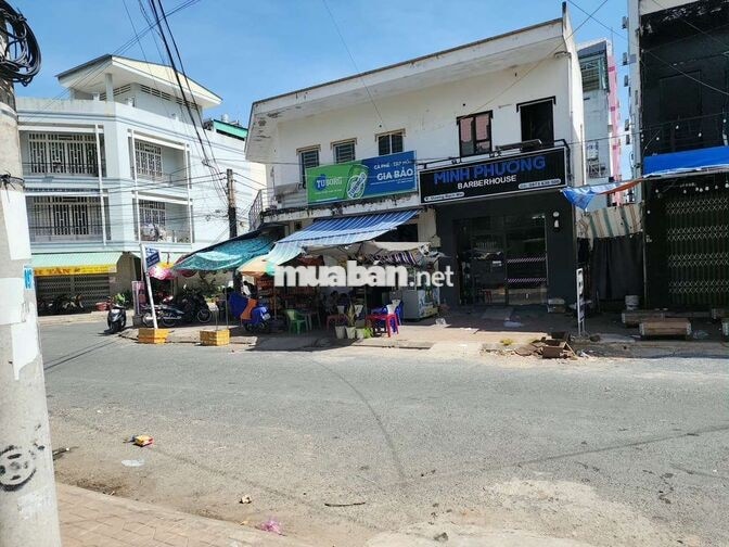 4 căn góc sau lưng bệnh viện ĐKAG