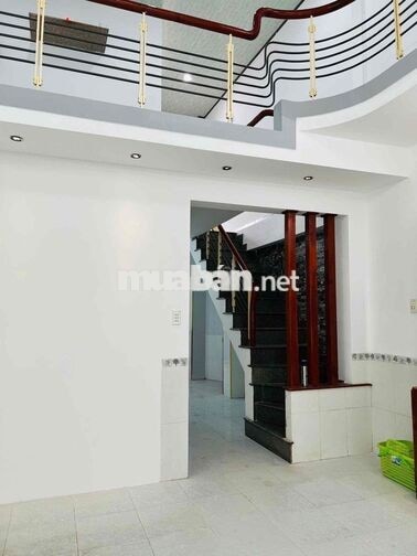 Cho thuê nhà nguyên căn Kiệt Lê Độ, gần sát mặt tiền.