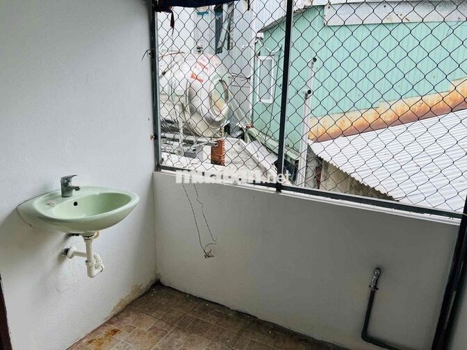 Cho thuê nhà nguyên căn Kiệt Lê Độ, gần sát mặt tiền.