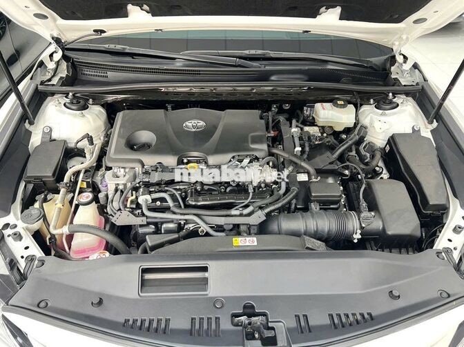 Toyota Camry 2.5 HEV Trắng 2022 Hybrid Thái Lan