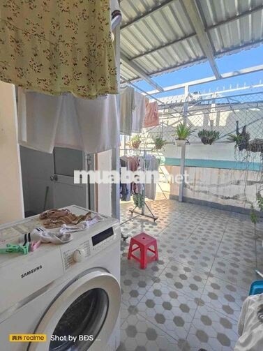 Nhà 3pn 3wc HBC đường 49 giá 14triệu