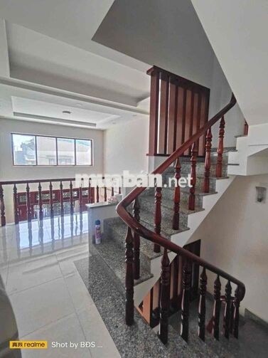 Nhà 3pn 3wc HBC đường 49 giá 14triệu