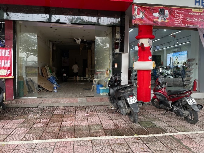 Cho thuê mặt bằng/cửa hàng(đã dọn) tại quận Long Biên