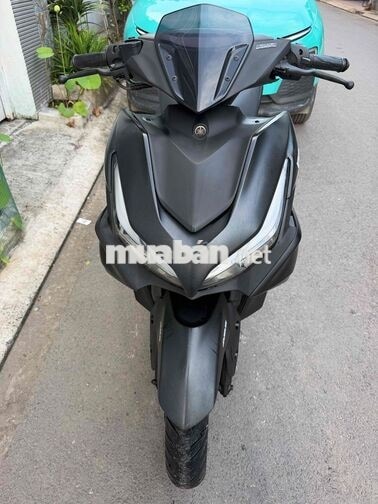 Yamaha NVX 155 Smartkey V2 90%