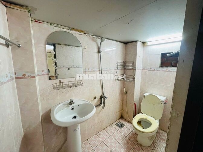 KIOT 1 TRỆT 1 LẦU NGAY ĐH GTVT, NGOẠI THƯƠNG - 40M2 - CỬA SỔ - HẺM OTO