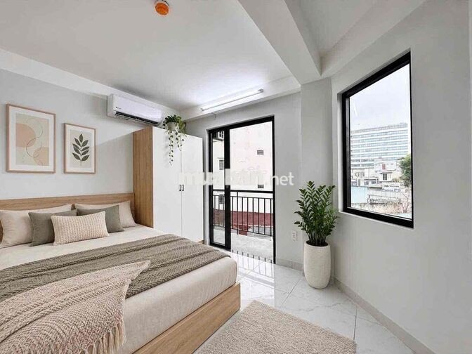 STUDIO BAN CÔNG FULL NỘI THẤT ĐI BỘ QUA ĐẠI HỌC CÔNG NGHIỆP CS3