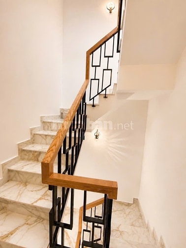 Bán gấp nhà mới đẹp Hẻm xe hơi Quận 10 gần Ngã Sáu Dân Chủ - 44m. 