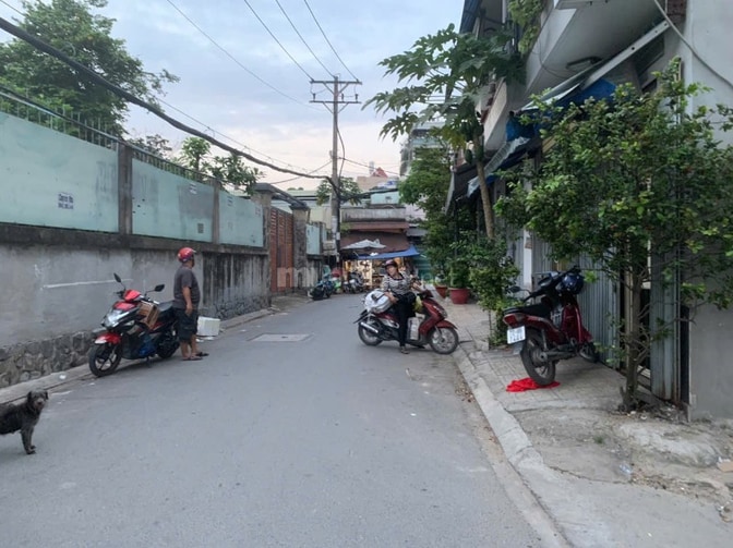 CHO THUÊ BIỆT THỰ GIÁ RẺ 2 MTNB 6M (XT) 738/11 QL1A, BHH B, BT, 14TR.