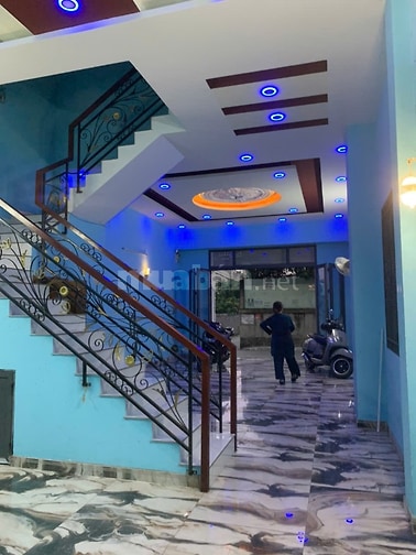 CHO THUÊ BIỆT THỰ GIÁ RẺ 2 MTNB 6M (XT) 738/11 QL1A, BHH B, BT, 14TR.