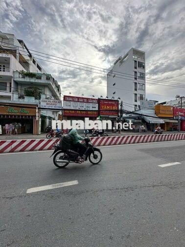 Cho thuê MT  Huỳnh Tấn Phát Q.7. diện tích: 6x36m.Đất : 234m2 giá 70tr
