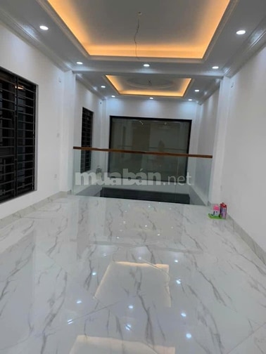 Cho thuê tầng 1, tầng 2 ưu tiên làm văn phòng