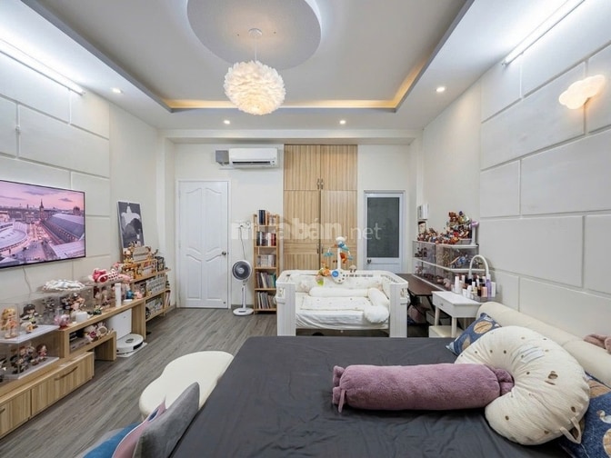 Nguyễn Văn Trỗi Phú Nhuận, hẻm 6m xe hơi, 40m2(4.4x9m) 5 tầng 4PN