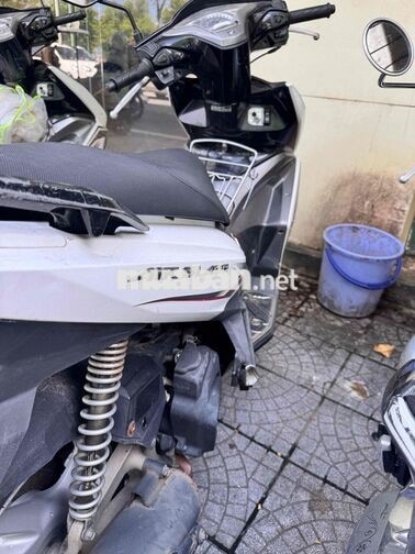 Honda Air Blade Trắng Xám