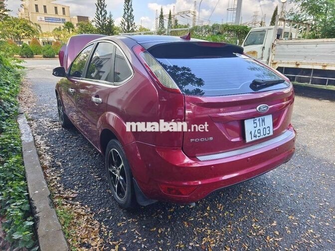 Ford Focus 1.8 2011 Đỏ
