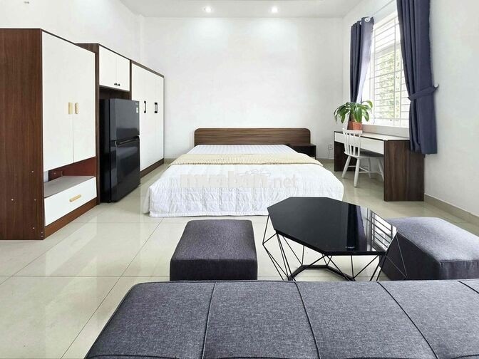 CHDV 1PN full nội thất có ban công thoáng, tách bếp