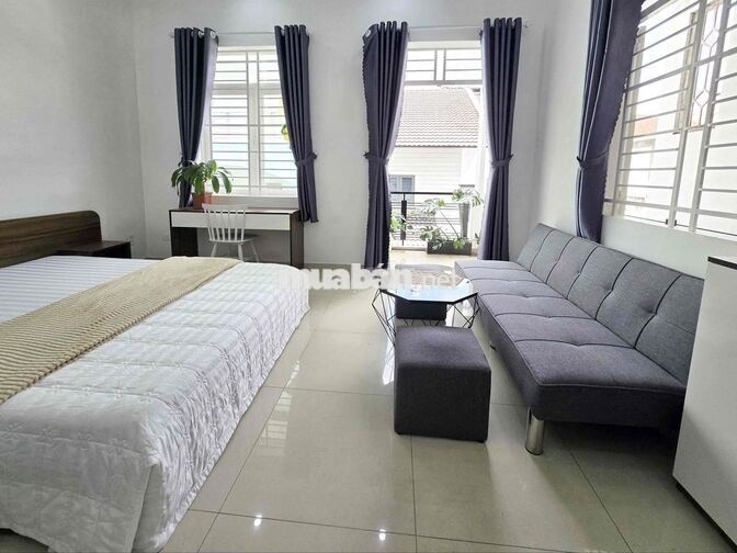 CHDV 1PN full nội thất có ban công thoáng, tách bếp