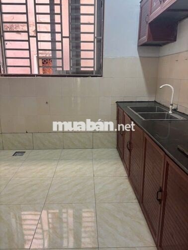 Bà cô U60 xóm Đạo. Bán rẻ về quê: 495 triệu