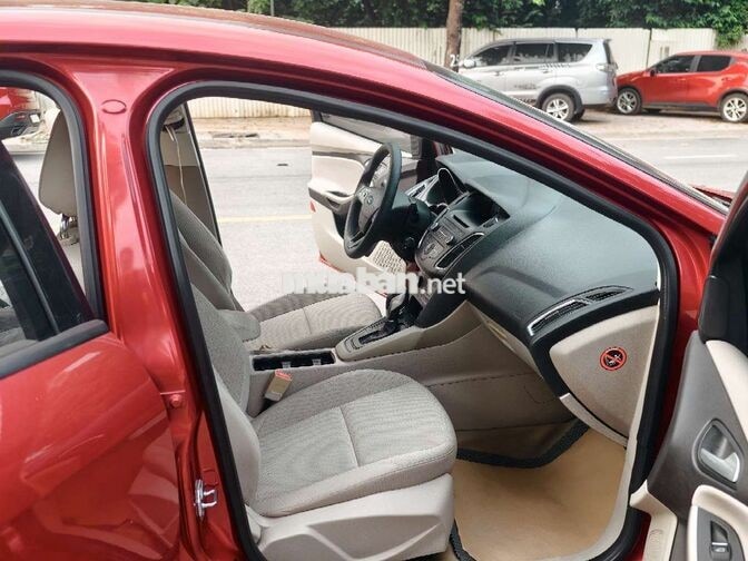 FORD FOCUS 2017 TREND MÀU ĐỎ
