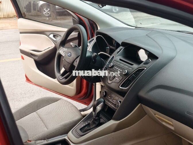 FORD FOCUS 2017 TREND MÀU ĐỎ