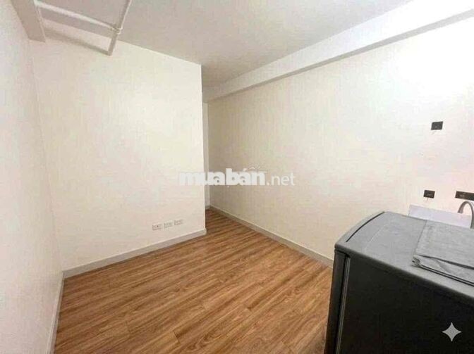 STUDIO FULL NỘI THẤT CỬA SỔ NGAY CƯ XÁ BẮC HẢI Q10