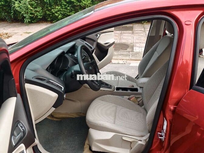 FORD FOCUS 2017 TREND MÀU ĐỎ