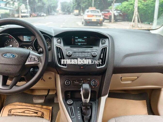 FORD FOCUS 2017 TREND MÀU ĐỎ