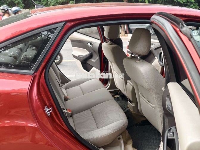 FORD FOCUS 2017 TREND MÀU ĐỎ