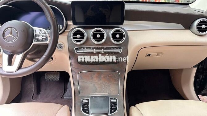 Mercedes-Benz GLC200 4Matic 2021 Đen 4 vạn km