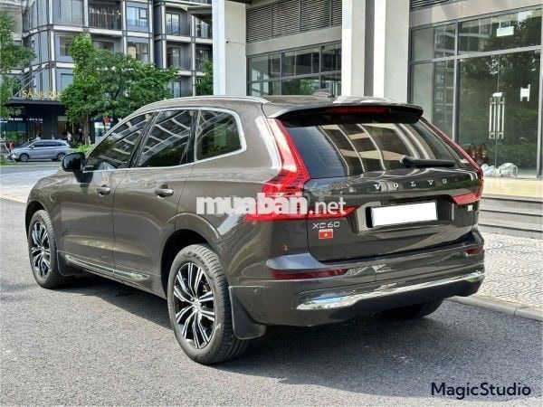 Volvo XC60 Recharge T8 AWD 2022 - 1 Tỷ 880 Triệu