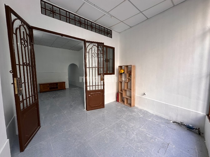 Chính Chủ Bán Nhanh Nhà Cấp 4 75.5m2 Tiện Xây Mới Xe Hơi Đỗ Cửa 