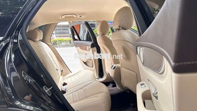 Mercedes-Benz GLC200 4Matic 2021 Đen 4 vạn km
