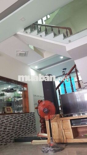NHÀ HẺM ÔTÔ KHU VỰC AN NINH DÂN CƯ ĐÔNG ĐÚC GẦN CHỢ BỆNH VIỆN