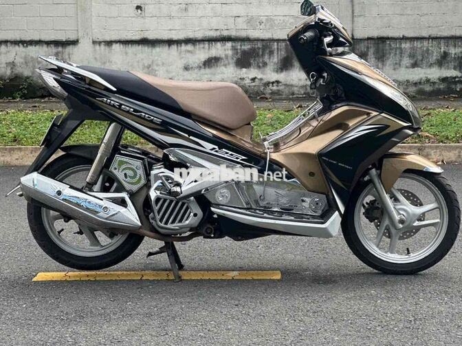 Honda Airblade 2013 Đen, Vàng đồng