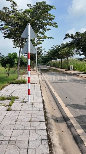 Bán nền đất đổi diện Chung Cư, sổ hồng riêng, liền kề KCN ĐỨC HÒA ĐONG