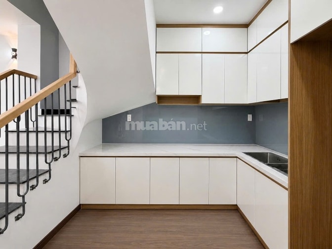 Nhà mới đẹp 3 tầng - Hẻm Xe Hơi Điện Biên Phủ, Nguyễn Thiện Thuật, Quậ