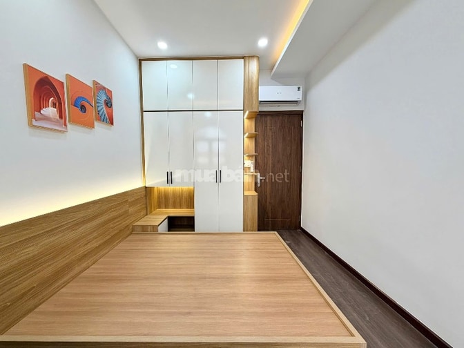 Nhà mới đẹp 3 tầng - Hẻm Xe Hơi Điện Biên Phủ, Nguyễn Thiện Thuật, Quậ