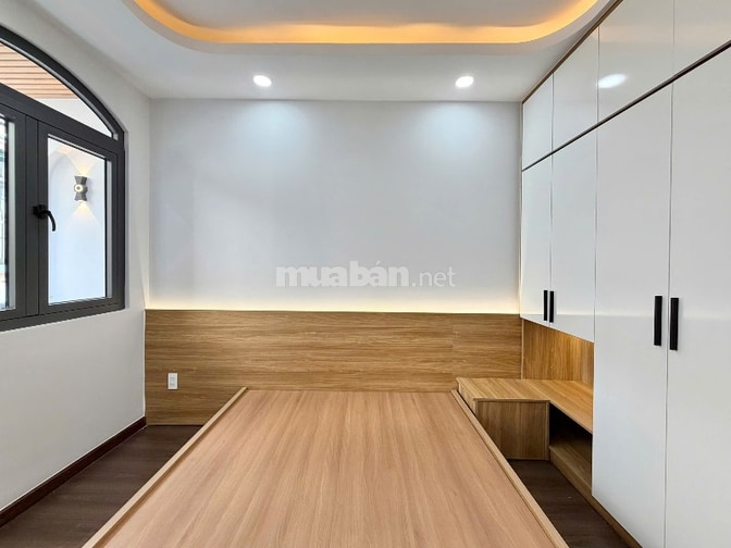 Nhà mới đẹp 3 tầng - Hẻm Xe Hơi Điện Biên Phủ, Nguyễn Thiện Thuật, Quậ