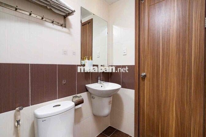 Sang CHDV Malila nội khu Hưng gia 3 Tòa nhà gồm 18 phòng + 1mb mb đang