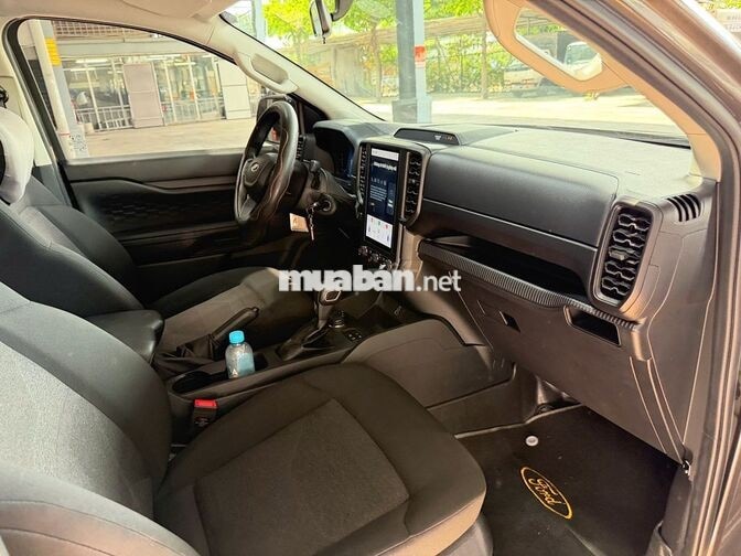 Ford Ranger XLS AT 2025 2 Cầu Tự động Xám