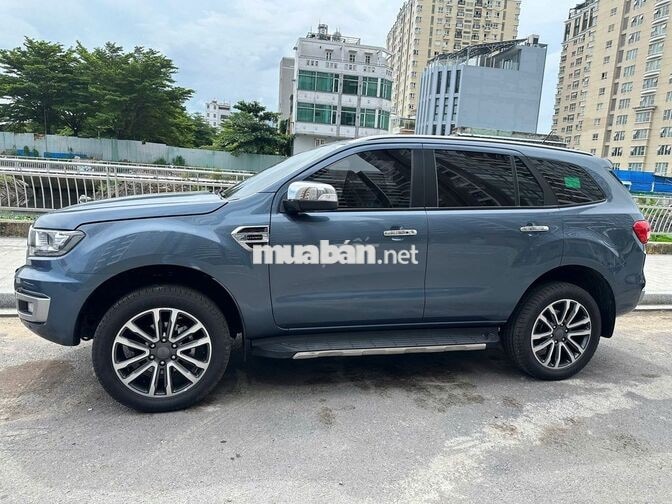 Ford Everest 2.0L Titanium 2018 Xanh thiên thanh
