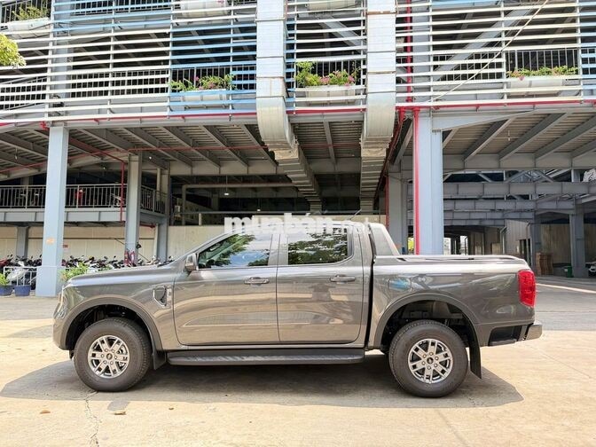 Ford Ranger XLS AT 2025 2 Cầu Tự động Xám